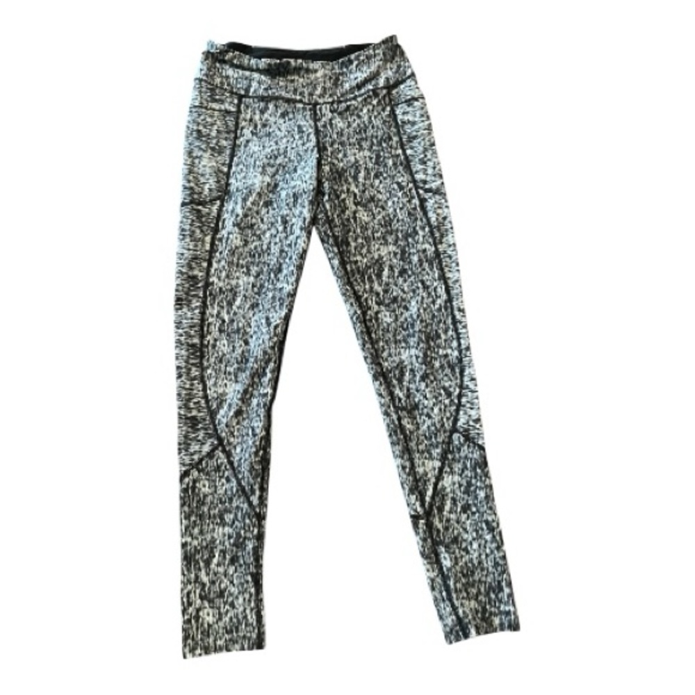 #18 Victoria Secret Heathered Black and White Athletic Leggings Size Medium